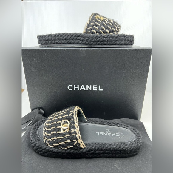 Chanel 2022 CC Black Knit Slide Sandals - Picture 5 of 8